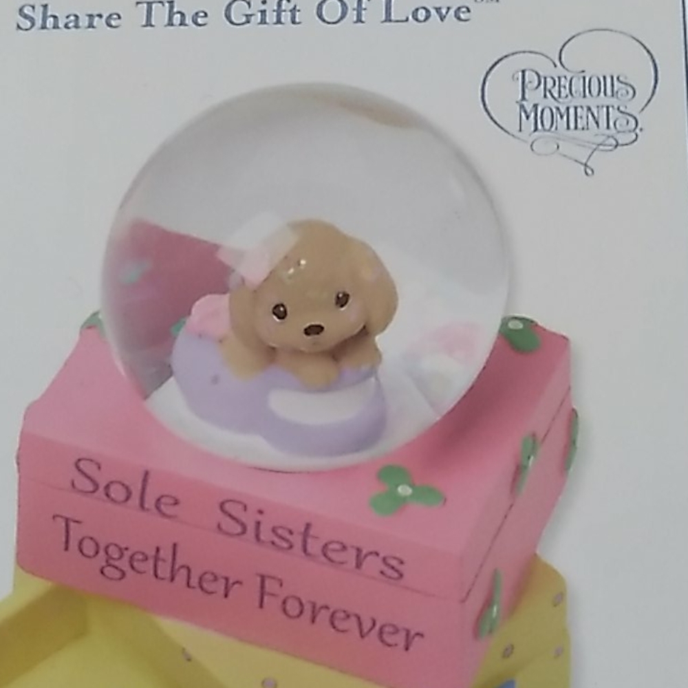Precious Moments water globe - Picture 3 of 9